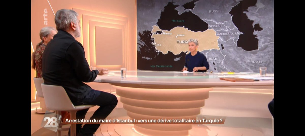 Philippe Poux tweet media