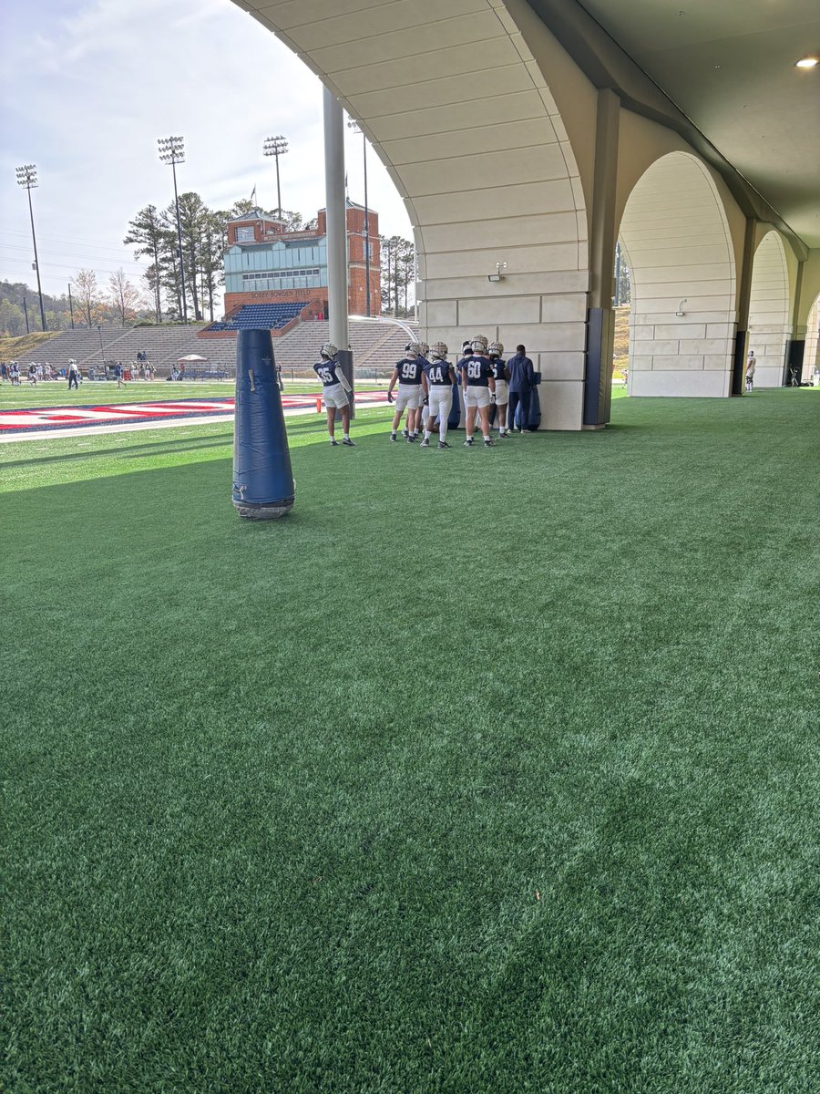 theocunningham_'s tweet image. Had a great time @SamfordFootball this afternoon! Loved seeing what the program is all about!
@Matthew_Kooiman @CoachScales @CoachMoody56 @_CoachCat @HatchAttack1 @MJ_NFLDraft @PrepRedzoneWI