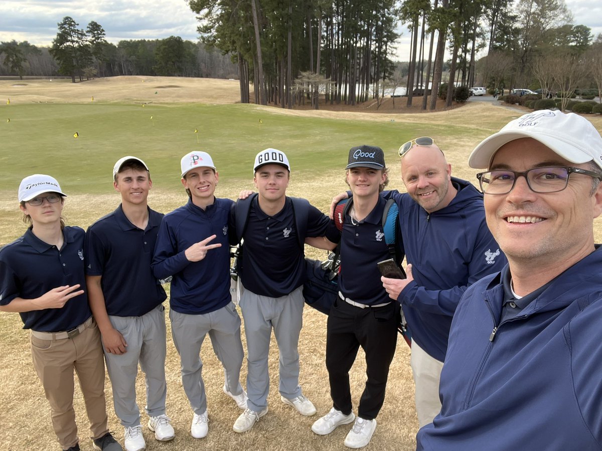 ⛳️Bulls shoot 165 and finish 🥉in the <a href="/Gm4Sports/">Greater Metro 4 Conference</a> conference match 2️⃣ of the year⛳️

🔥Congrats to Bulls Senior (and <a href="/VWUGolf/">VWU Men’s and Women’s Golf</a> commit) <a href="/LleytonM_10/">Lleyton McCulloch</a> for medalist with a -2 (33)

<a href="/hrhsbulls/">Hickory Ridge Ragin’ Bulls 🤘🏻</a> scores (par 35) ⬇️