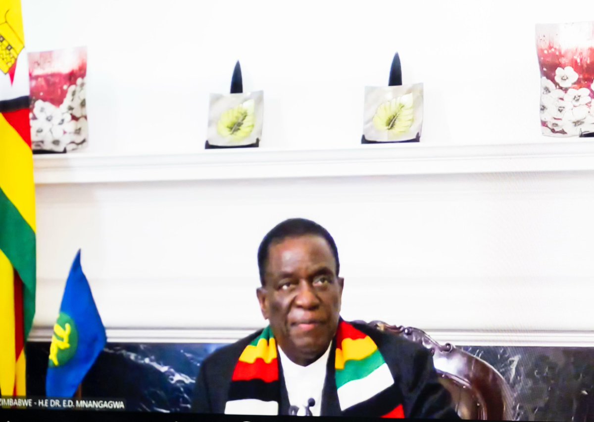 This evening, President Kagame joined a virtual EAC-SADC summit on the situation in Eastern DRC co-chaired by EAC Chairperson President William Ruto of Kenya and SADC Chairperson President Emmerson Mnangagwa of Zimbabwe. 

The fruitful joint summit took place in a positive