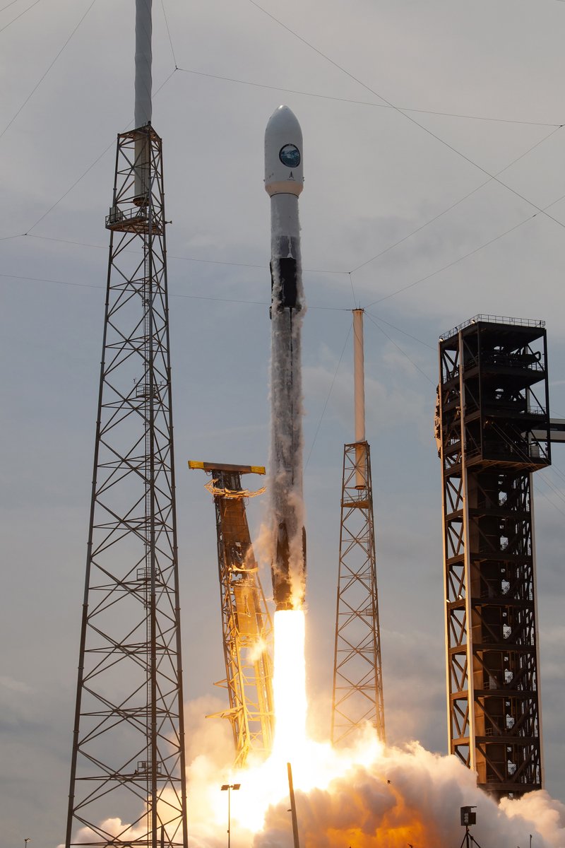 Falcon 9 lifts off from pad 40 and returns to LZ-1 in Florida