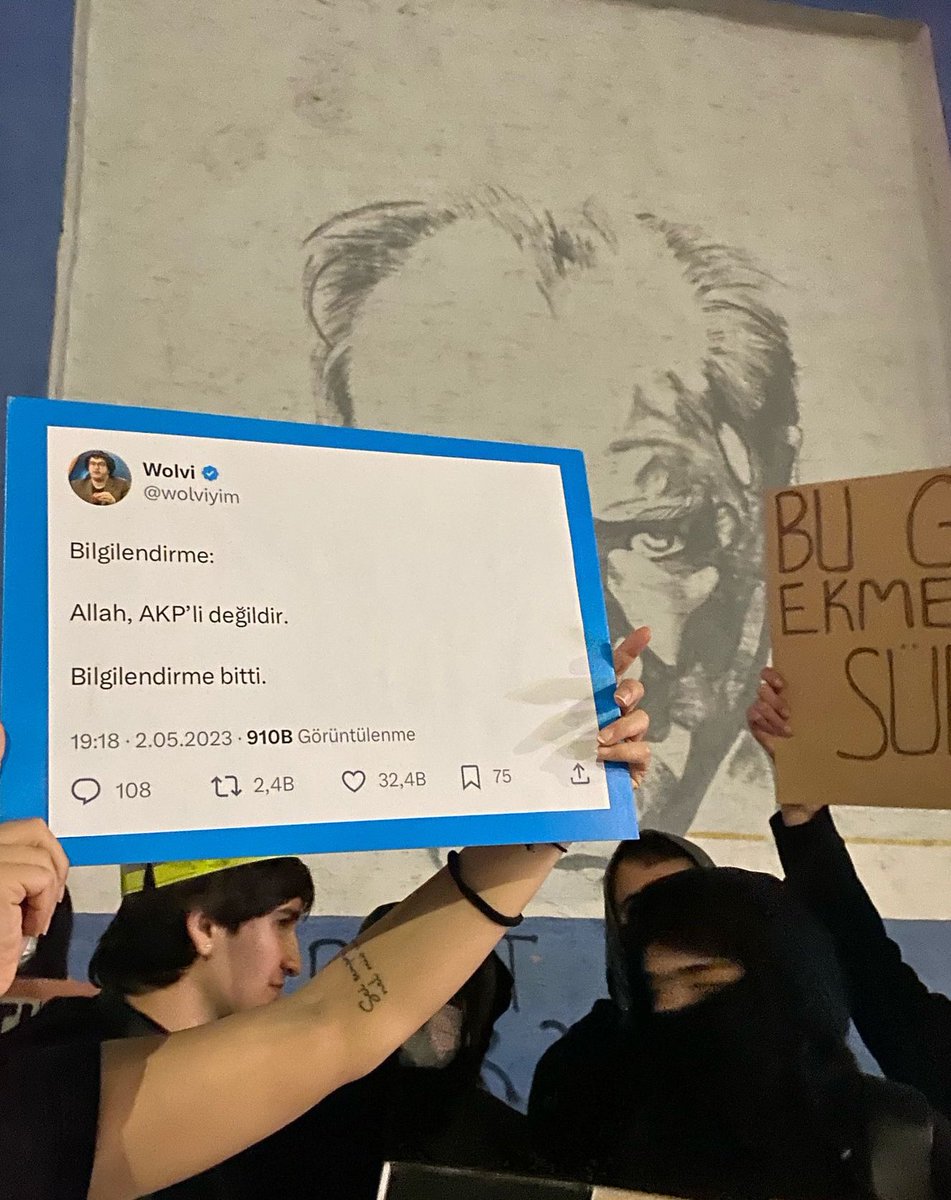 ebruozcnn_'s tweet photo. Babama konuyu anlatmaya çalışıyorumdur https://t.co/7dQ2K4pMDC