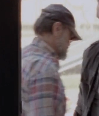Magnus_R0bert's tweet photo. The 1st image is Ham Burke from the Golden Ambulance survival mode, a member of Woodbury. The other 2 images are of a Woodbury extra from the show, who bears a resemblance to Ham

Do you think this is Ham? Can @FreeLeaguePub confirm this mystery?

#TheWalkingDeadsGreatestMystery https://t.co/kS44bZnoT3