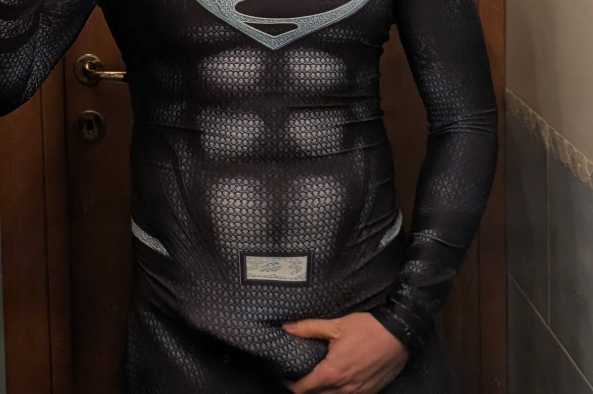 Thunder_puppyWolf tweet media