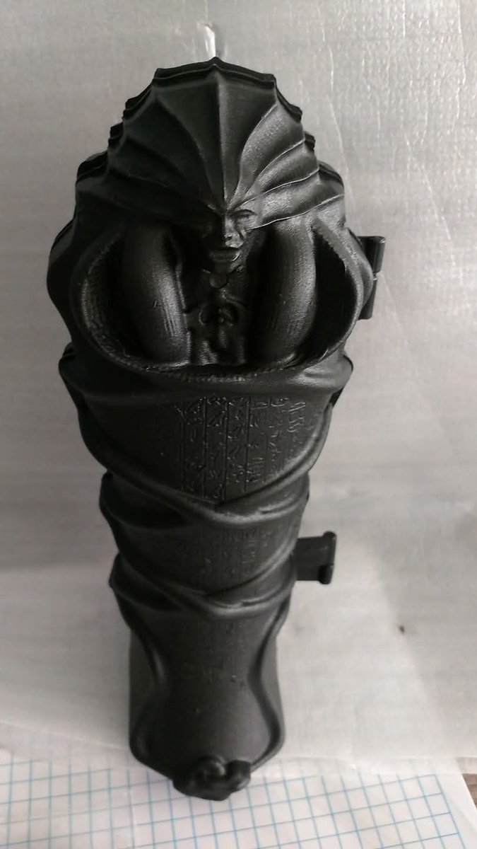 waloddr's tweet photo. @notroyaltybratz This is a Hot dog holder from Cinépolis México, The Mummy movie 2017 https://t.co/0qTXfv8qrO