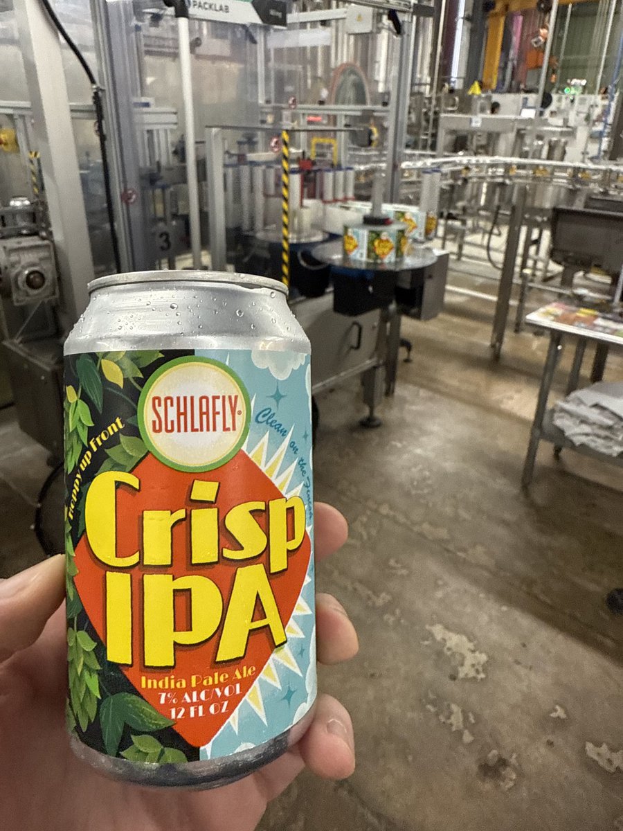 Schlafly's tweet photo. 🚨NEW RELEASE⚠️ #CrispIPA is being packaged and shipped to retail accounts in 6 packs of 12 oz cans. 👉 Look for it in our @Schlafly brewpubs as well as wherever you purchase #SchlaflyBeer! https://t.co/sozbgXzzNi