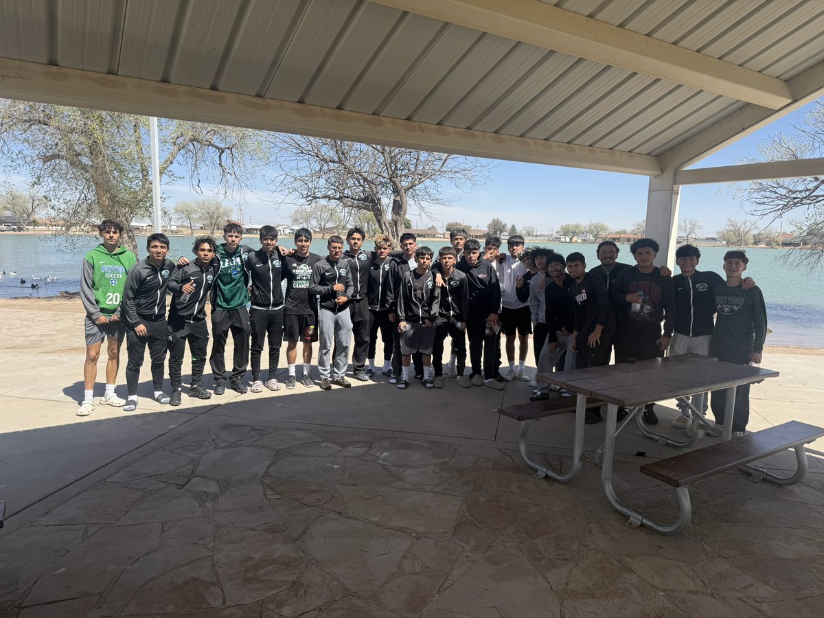 Meal at the park in hobbs. Former rams and University of the Southwest soccer players stopped by to visit. Good to see Miyalvi Lopez, Alexis Galarza and Eddy Roa getting it done in college