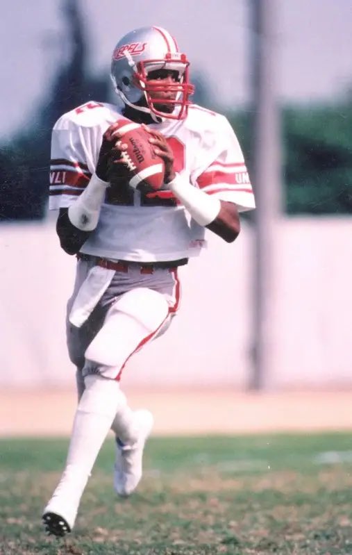 Andre Johnson II (@andre_johnsonii) on Twitter photo After an amazing conversation with <a href="/randy_knows/">Randy Russell Jr</a> I've been blessed and honored with an offer from UNLV!!!!!🔴⚫️ #AGTG✝️ <a href="/unlvfootball/">UNLV Football</a> <a href="/GregBiggins/">Greg Biggins</a> <a href="/BrandonHuffman/">Brandon Huffman</a> <a href="/ErikRichardsUSA/">Erik Richards</a> <a href="/ChadSimmons_/">ChadSimmons</a> <a href="/MohrRecruiting/">Brian Mohr</a> <a href="/latsondheimer/">eric sondheimer</a> After an amazing conversation with <a href="/randy_knows/">Randy Russell Jr</a> I've been blessed and honored with an offer from UNLV!!!!!🔴⚫️ #AGTG✝️ <a href="/unlvfootball/">UNLV Football</a> <a href="/GregBiggins/">Greg Biggins</a> <a href="/BrandonHuffman/">Brandon Huffman</a> <a href="/ErikRichardsUSA/">Erik Richards</a> <a href="/ChadSimmons_/">ChadSimmons</a> <a href="/MohrRecruiting/">Brian Mohr</a> <a href="/latsondheimer/">eric sondheimer</a>