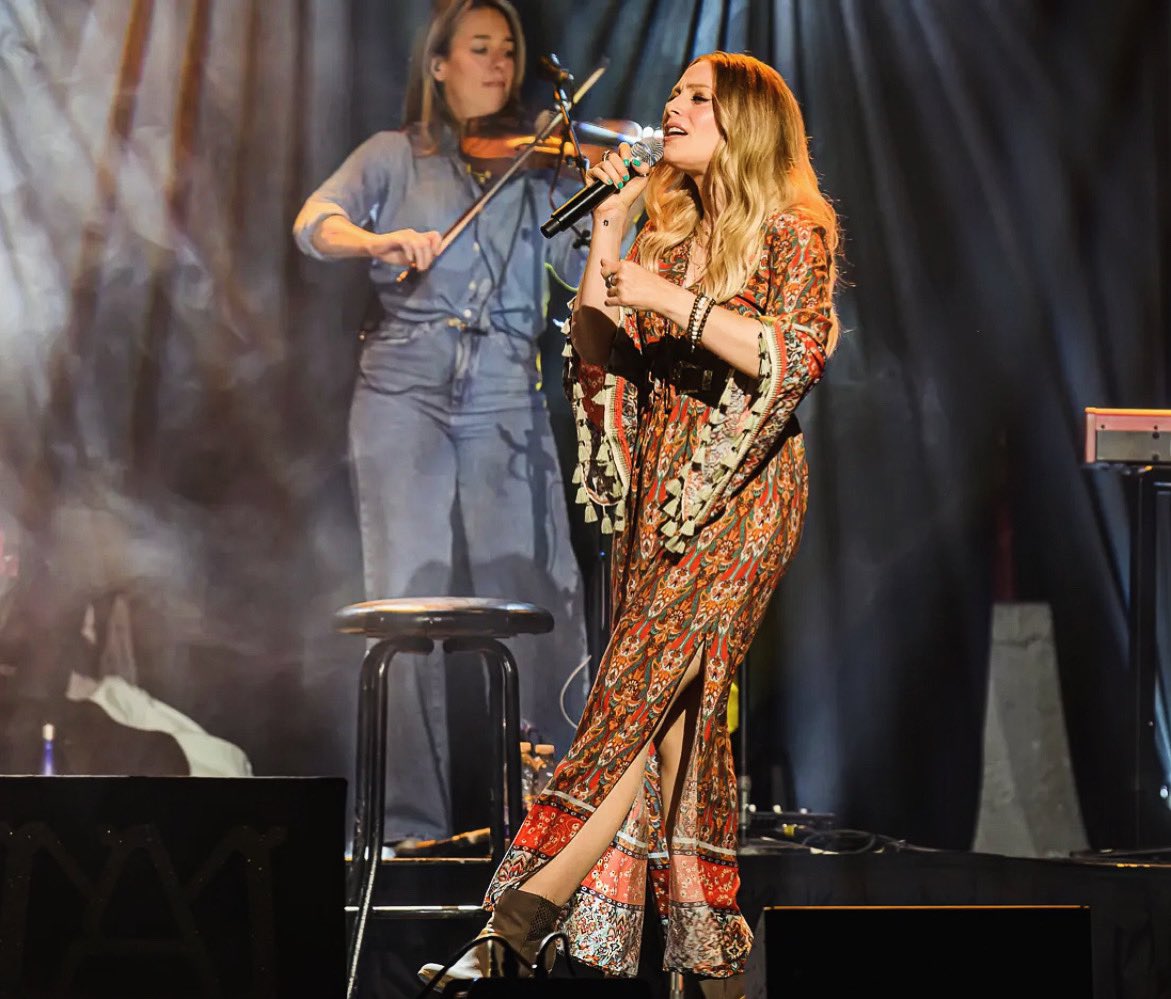 Annie•Blanchard (@annie_blanchard) on Twitter photo Saint-Eustache!!! ✨✨✨
Le dimanche 30 mars, 15h00, « Le country de nos idoles » foulera les planches du Le Zénith Promutuel Assurance ! 🎉
On a hâte de vous voir!!! ❤️
Billets: 🎟️
lezenithsteustache.tuxedobillet.com/main/le-countr…
📸 Blacky Patsy
<a href="/AgenceBam/">Agence BAM</a> Saint-Eustache!!! ✨✨✨
Le dimanche 30 mars, 15h00, « Le country de nos idoles » foulera les planches du Le Zénith Promutuel Assurance ! 🎉
On a hâte de vous voir!!! ❤️
Billets: 🎟️
lezenithsteustache.tuxedobillet.com/main/le-countr…
📸 Blacky Patsy
<a href="/AgenceBam/">Agence BAM</a>
