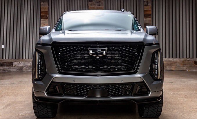 liftedtrucks's tweet image. 2025 Cadillac #Escalade. Beautiful! #TX04077 
 
* Gloss black tuxedo roof, black out emblem package with lighted front 
* 2” air ride lift 
* 24” @vossenwheels  
* @NittoTire Recon Grapplers 

*Sold. Others to choose from! (833) 640-2740 for current inventory or live chat at