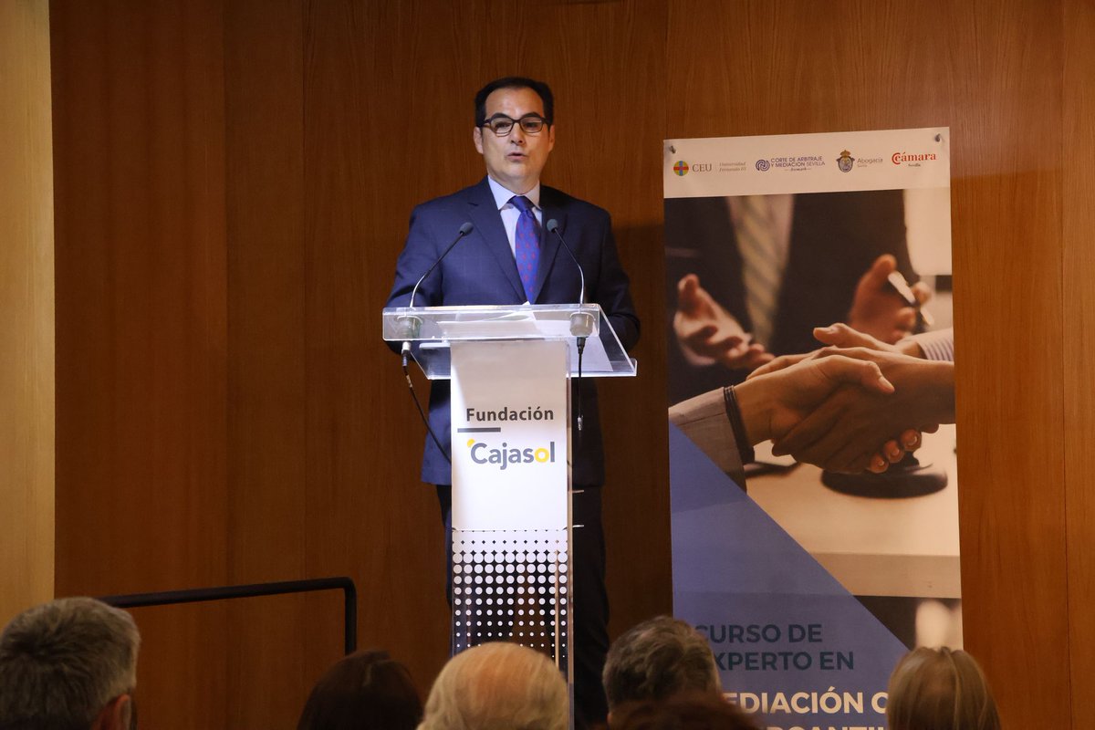 JusticiaJunta's tweet photo. La @AndaluciaJunta licitará en abril el nuevo Servicio de Mediación Civil y Mercantil #SEMCA, que será gratuito para los andaluces que tengan derecho a la asistencia jurídica de un profesional del turno de oficio. https://t.co/m5qLLnkhcG