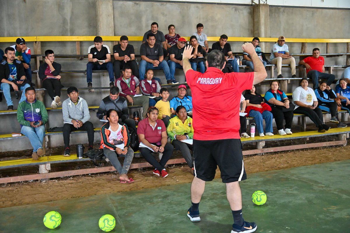 #Institucional🏛️

Cerramos la primera jornada de capacitación para profesores, técnicos deportivos y árbitros en Pte. Hayes! 🏆✨

Más de 60 participantes de Campo Aceval y Tte. Irala Fernández, vivieron un día lleno de aprendizaje teórico-práctico💪🏼🇵🇾

#ElDeporteNosUne🤝🏽