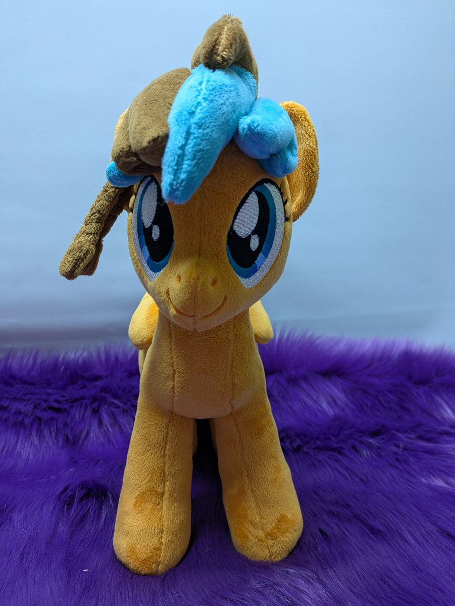 Next #plushie finished, going to its new home next week :>

This time it was an OC comission from last year ^^"

#mlp #brony #mlpplushie