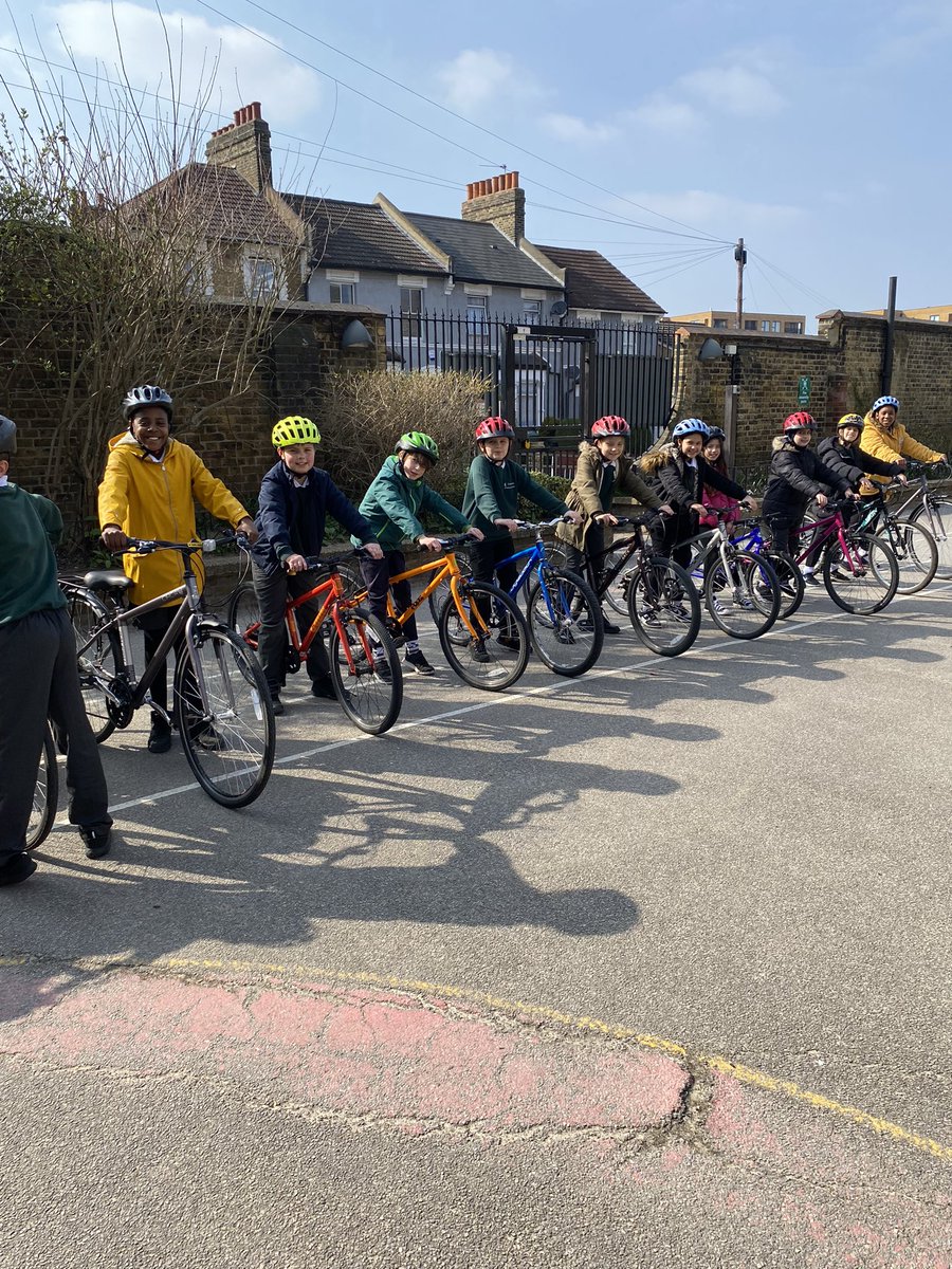 Year5@fossdene (@year5foss) on Twitter photo <a href="/FossdeneSchool/">Fossdene Primary School</a> <a href="/BikeabilityUK/">Bikeability</a> Year 5 getting ready to start their bikeability course <a href="/FossdeneSchool/">Fossdene Primary School</a> <a href="/BikeabilityUK/">Bikeability</a> Year 5 getting ready to start their bikeability course