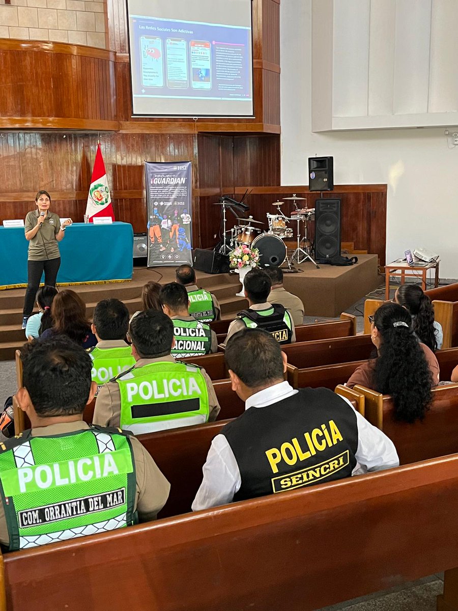 USEMBASSYPERU's tweet photo. Representantes de @HSI_HQ participaron en el taller “Unidos contra la Trata” de @munimagdalena y CODISEC, donde compartieron herramientas con la @PoliciaPeru, educadores y @MimpPeru para prevenir la trata de personas, incluido #iGuardian, su programa para proteger a los niños. Juntos somos más fuertes contra el crimen organizado.