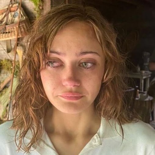 jacquelingaylor's tweet photo. i feel like s4 is gonna wreck me emotionally BIG TIME.. cuz shauna coming home without jackie and wb, taivan break up and parting ways, nat traumatized and relapsing, lottie going to switzerland, travis coming home without his brother and dad, misty being alone again.. https://t.co/1zHsr6YxPY