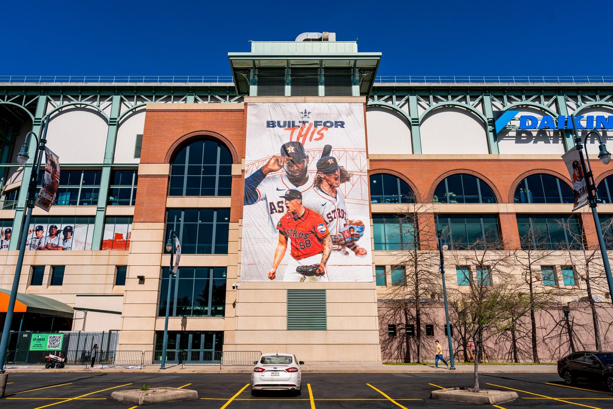 astros's tweet photo. Built for #OpeningDay https://t.co/thm2jOXR4d