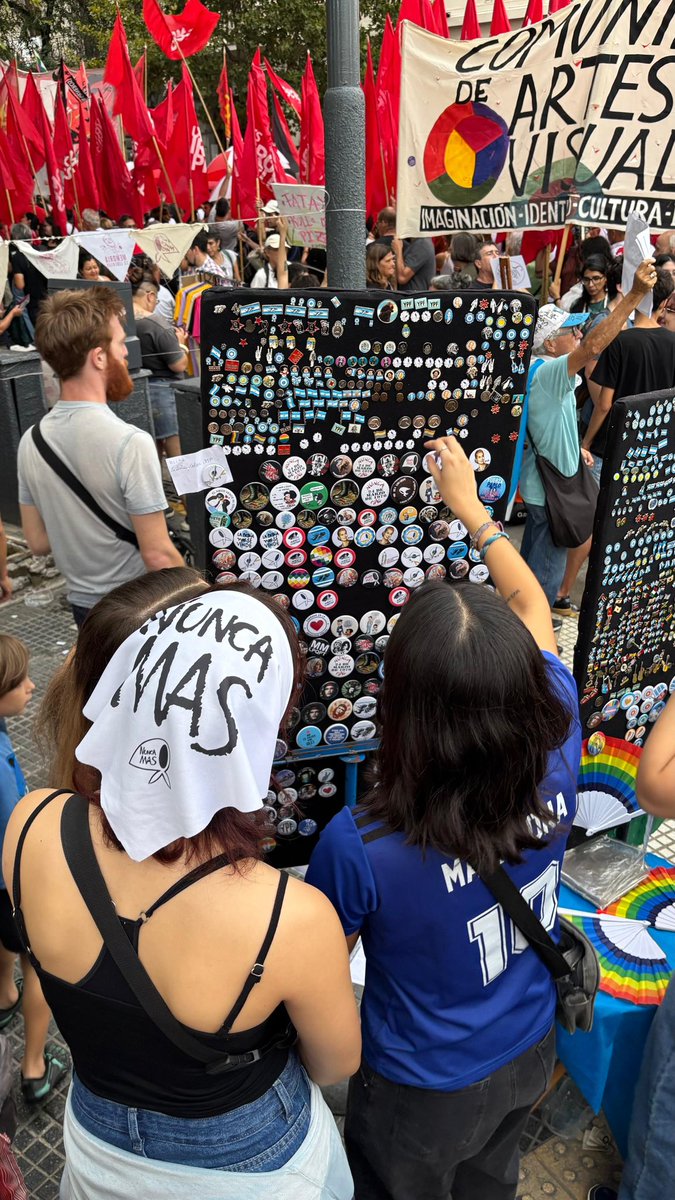 Ahora más que nunca decimos nunca más ✊

📸: <a href="/anavinuf/">ani</a>