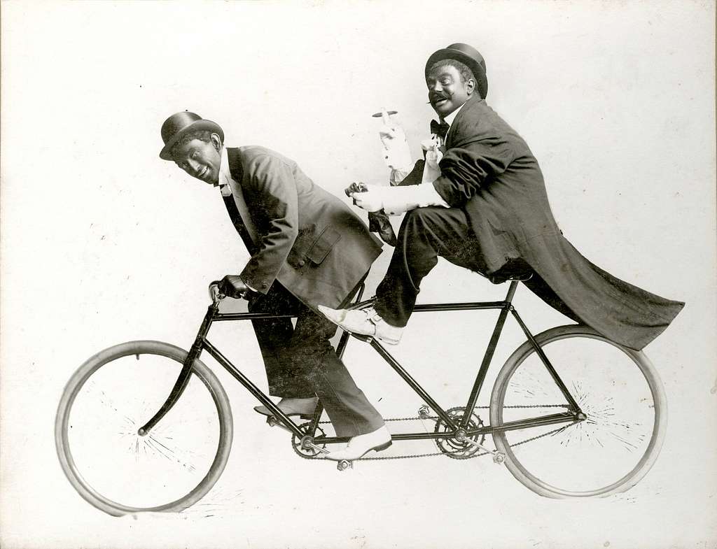 HoskinsTom's tweet image. Hey @Richzeoli. After work, I stopped bar. I saw a friend of ours; I asked him, "What do you think of the govt paying $$ to study women's menstrual cycles?" He said, "Say what? I had never seen a Minstrel on a cycle before. You mean they are spending $ to study that? Racists!"