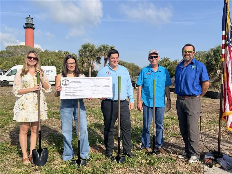 Jupiter Lighthouse tweet media