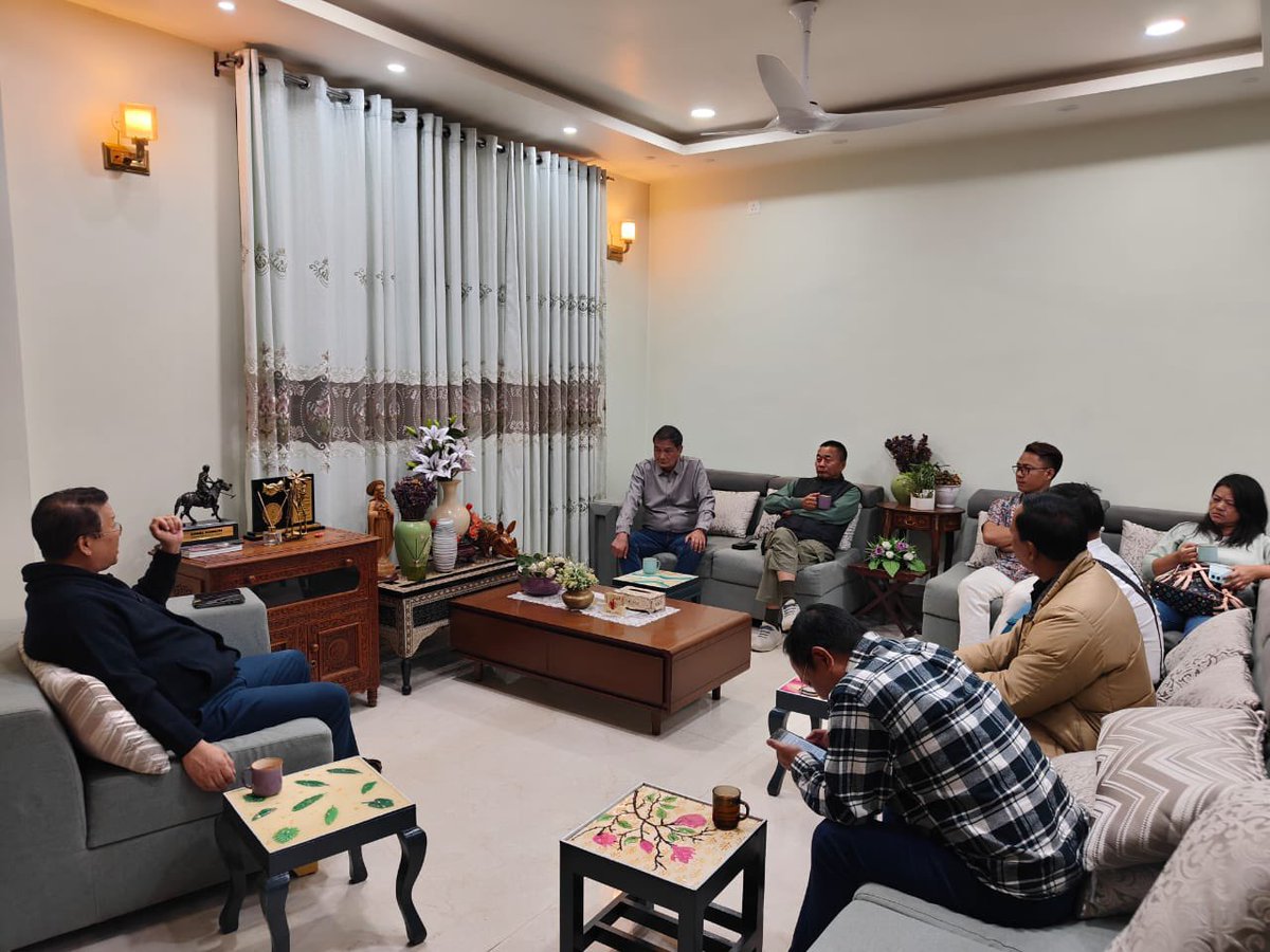 Invited Zomi Council &amp; Hmar Inpui leaders for a cup of tea on March 24 evening and had a fruitful interaction regarding promoting peace and harmony… Lauded them for their serious efforts in restoration of normalcy in Lamka town.