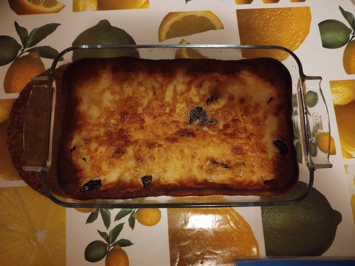 peleorg's tweet photo. Le far breton est également bon avec des pruneaux https://t.co/zd0XA8TBWu