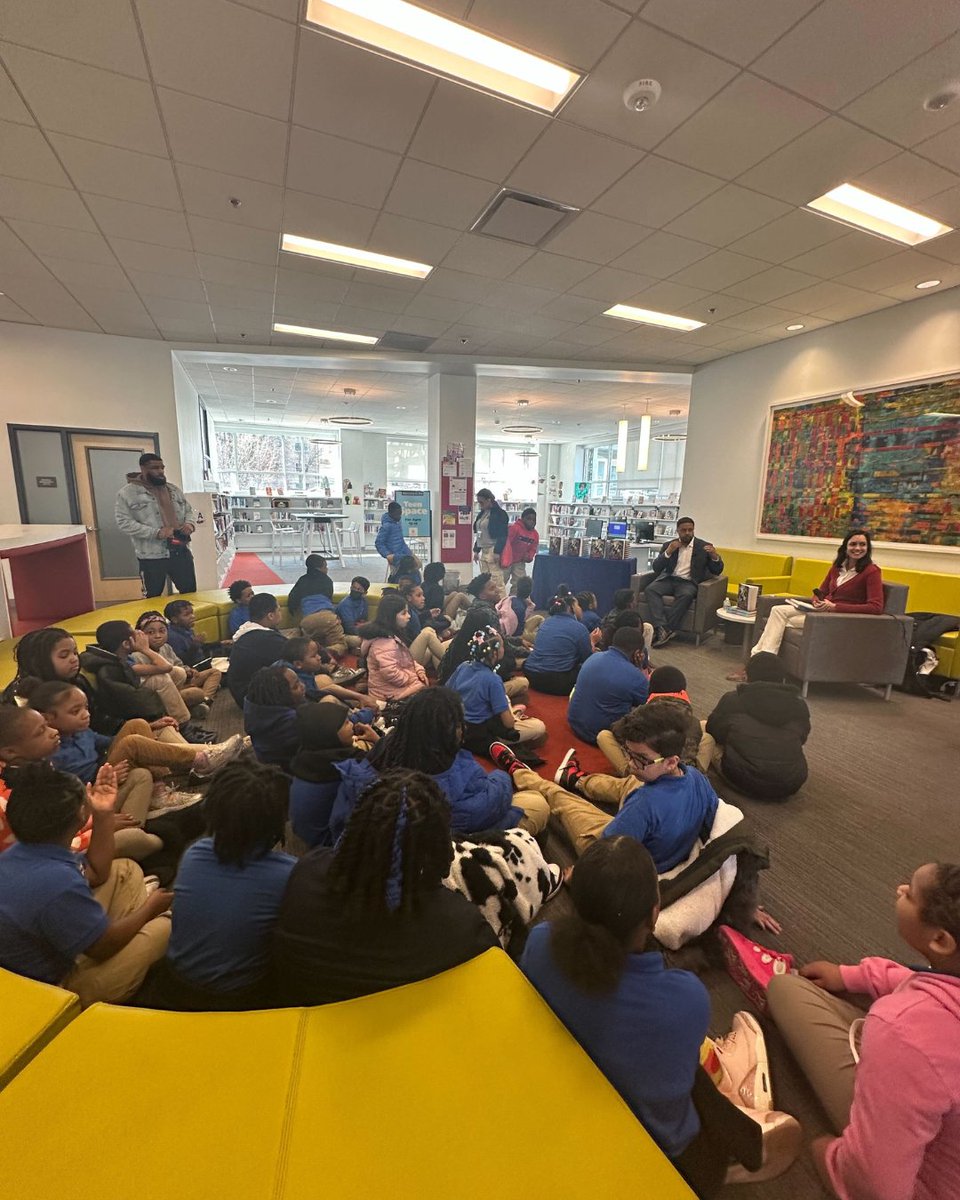 DC Scholars PCS (@dcscholarspcs) on Twitter photo Recently, our 4th graders took a walking field trip to our local <a href="/dcpl/">DC Public Library</a> to attend the ‘Author’s Talk.’ Scholars received a signed copy of Spider-Verse book and had the opportunity to ask the author any questions they had. <a href="/dcpcsb/">DC PCSB #DCCharterProud</a> #DCScholars #FieldTrip #Library Recently, our 4th graders took a walking field trip to our local <a href="/dcpl/">DC Public Library</a> to attend the ‘Author’s Talk.’ Scholars received a signed copy of Spider-Verse book and had the opportunity to ask the author any questions they had. <a href="/dcpcsb/">DC PCSB #DCCharterProud</a> #DCScholars #FieldTrip #Library
