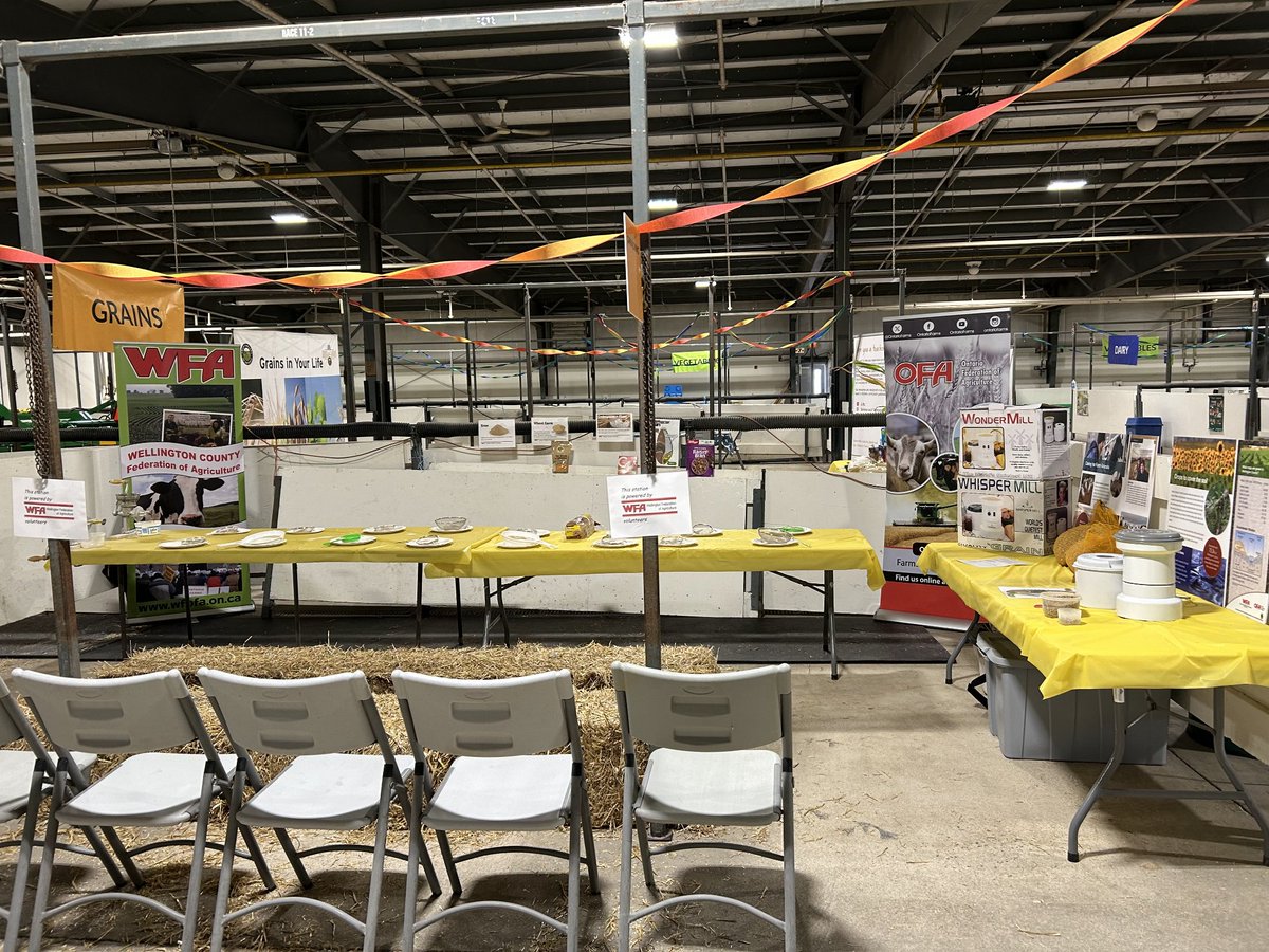 WellFedAg's tweet image. Our @OntarioFarms MSR got us set up today for the 20th anniversary of #pizzaperfect @Grandriverag for grade 3 students!  2 days.  800 kids.  100% ag learning fun!