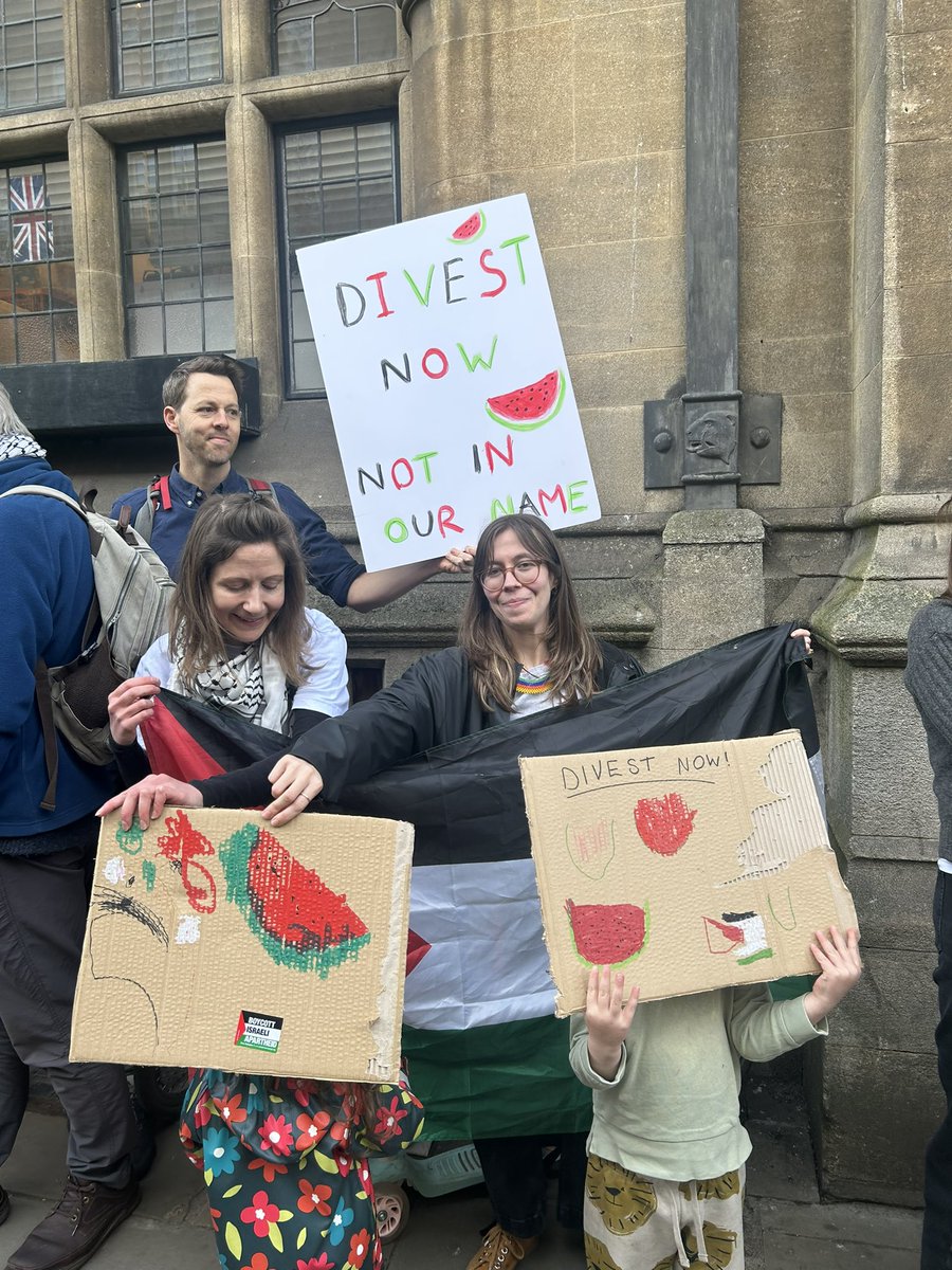 Tonight Oxford City council unanimously passed a boycott and divestment motion citing the ICJ rulings on Palestine. 

This is a first step in divesting from settler colonial genocide, occupation and apartheid in pensions, investments and procurement inc in banking with Barclays.