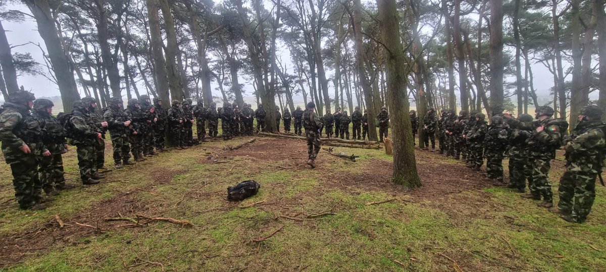 2BdeTptRes's tweet photo. Weekend 2 of the CBB Corps units joint 3 Star training course run in conjunction with our 1 MIC colleagues in DFTC, this block demonstrated field shelters and survival as well as more platoon tactical training. @dfreserve @2BdeGoc https://t.co/QRp84GDviE