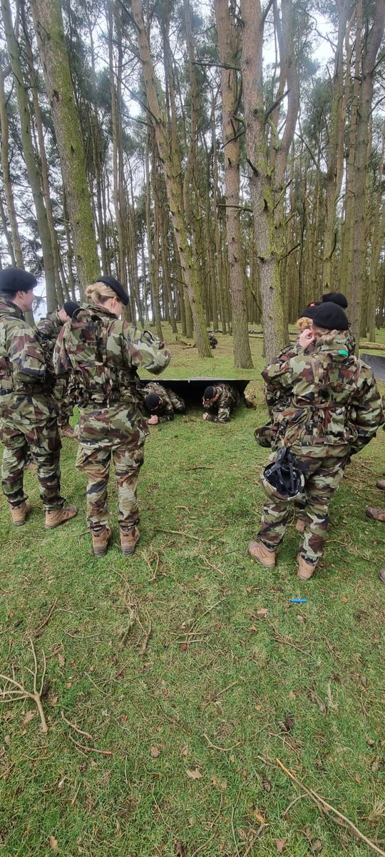 2BdeTptRes's tweet photo. Weekend 2 of the CBB Corps units joint 3 Star training course run in conjunction with our 1 MIC colleagues in DFTC, this block demonstrated field shelters and survival as well as more platoon tactical training. @dfreserve @2BdeGoc https://t.co/QRp84GDviE
