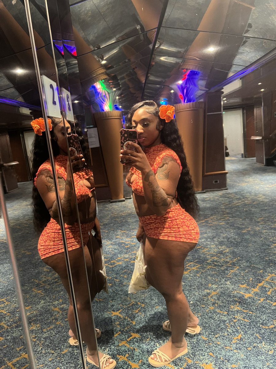 heyyvae's tweet image. Left the BS on U.S Soil🏝️💕