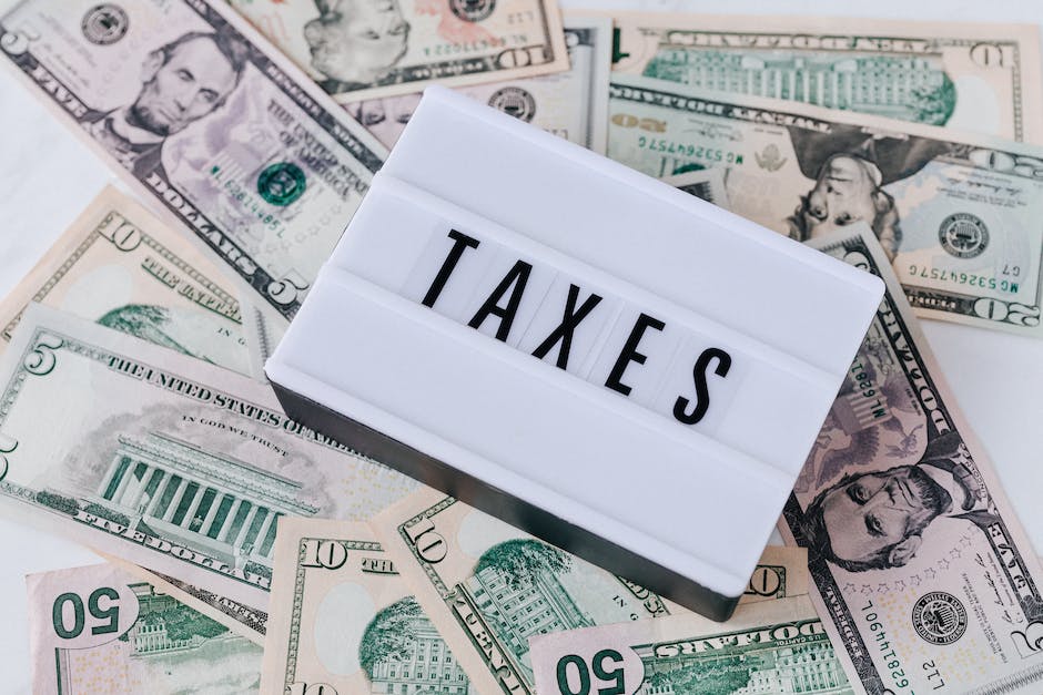 KU_LSS's tweet image. Tax filing season is in full swing! The next round of workshops will be open for registration later this afternoon at approximately 4:30 pm. Additional dates will continue to be added as they are confirmed. More information online at legalservices.ku.edu/tax-filing-wor….