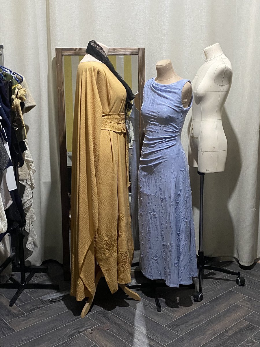 Отвлеклась на секунду, а они уже о чём-то шушукаются