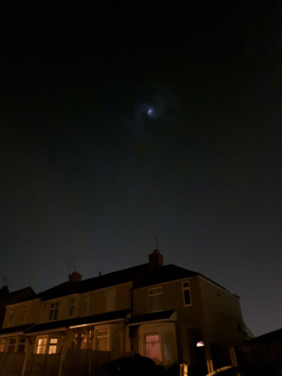getbusgo's tweet photo. @SpaceX Could this be because of the launch? (Spotted in UK) https://t.co/ayePCTpAKI
