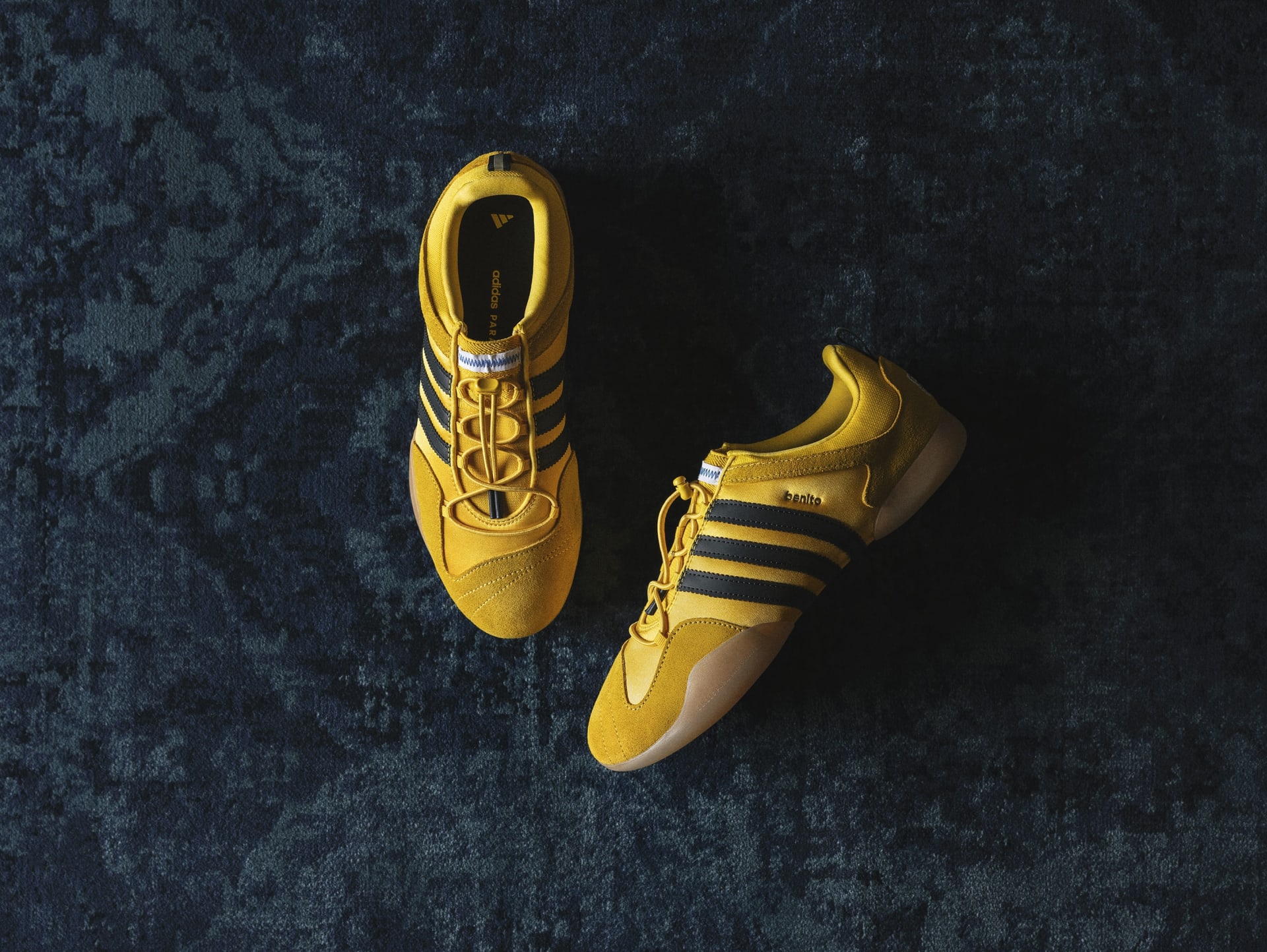 ★adidas originals x BAD BUNNY★コラボ★BALLERINA★追跡可 adidas Originals x Bad Bunny Ballerina | Prominent Japanese