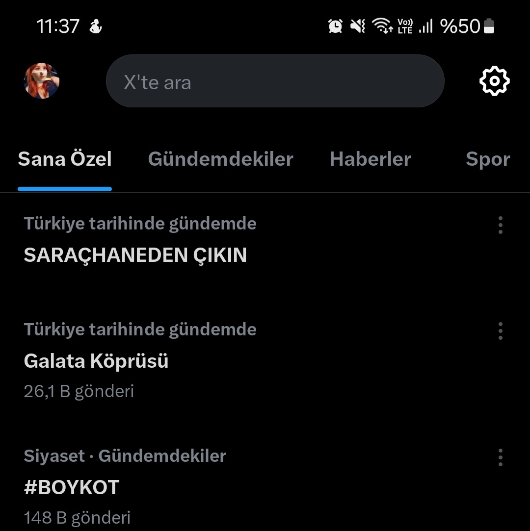 dnsse's tweet photo. @zeynepaleynasen İyi ki kaldirmissin bak tt yapmislar... haril haril boyle destek paylasimlari yapan 3-4 influencerdan birisin ve cansınnn 🩷 https://t.co/eZesVCNXZF