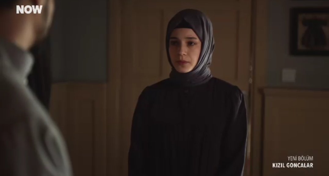 t_kalbi's tweet photo. "Zeynep sen bana bir hediye değil aile verdin."
Yahu bayram ya herkes sarılıyor sizde sarilsaniza, bırak sarılmayı sosyal mesafe var resmen şaka gibi.
#KızılGoncalar #cünzey https://t.co/1ImxbHuwpr