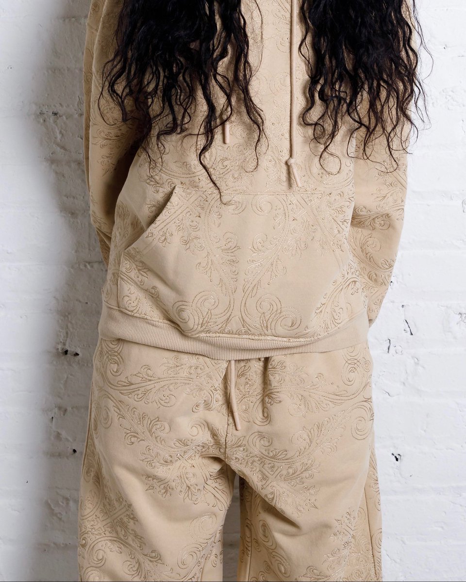 Blonde trance sweatsuit