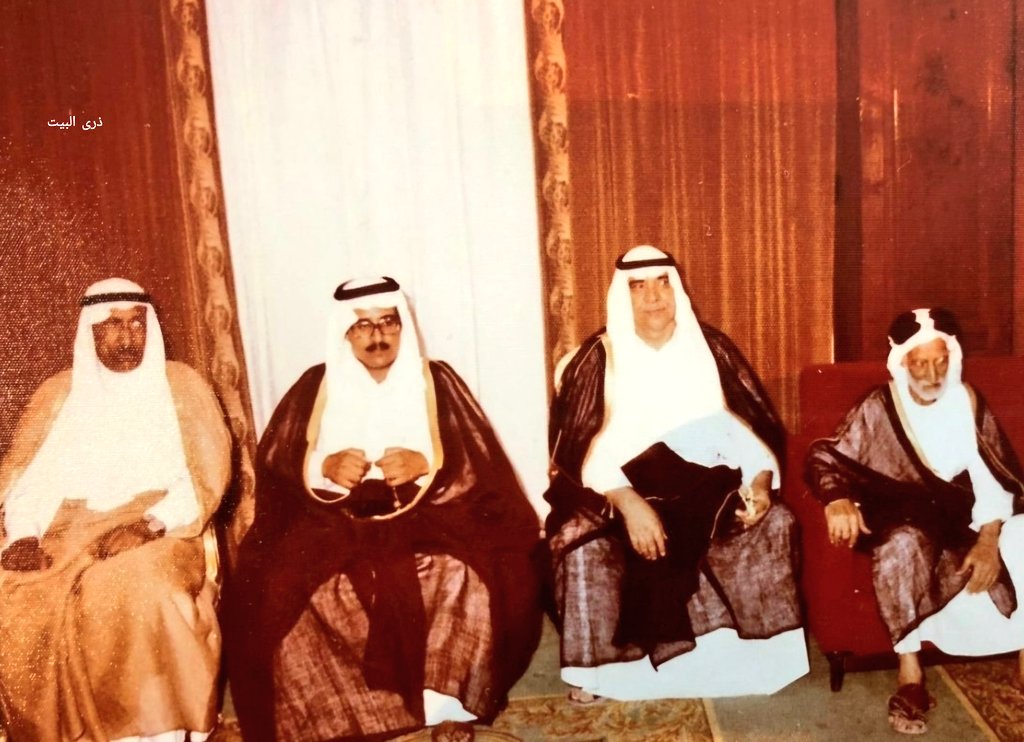 من اليمين سليمان المرشود وعبدالمحسن الهاشم وعبدالعزيز العنجري وناصر يوسف العبدالجليل ..ناصر المدير ... عام ١٩٧٨