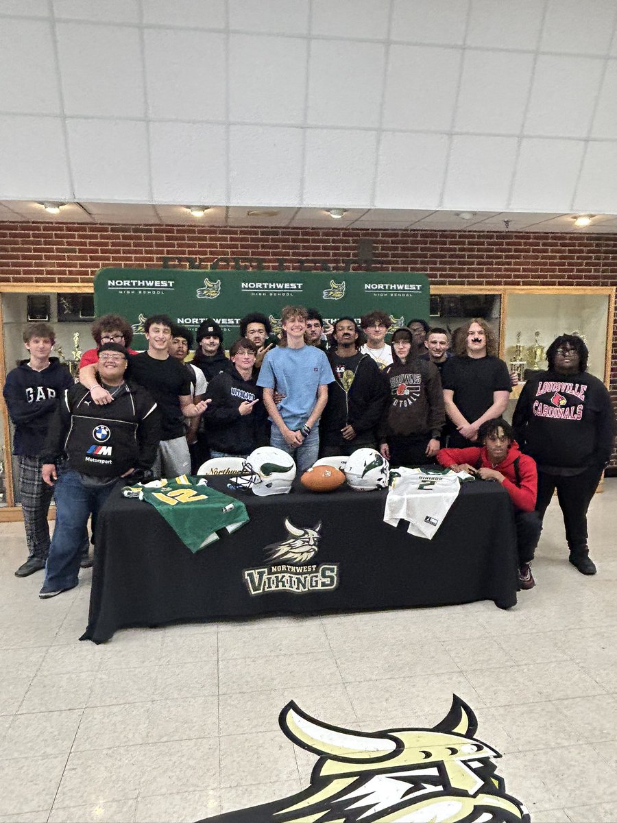 Braeden Ellis has commented to play Football at Oakland City University.  Congrats Braeden.
