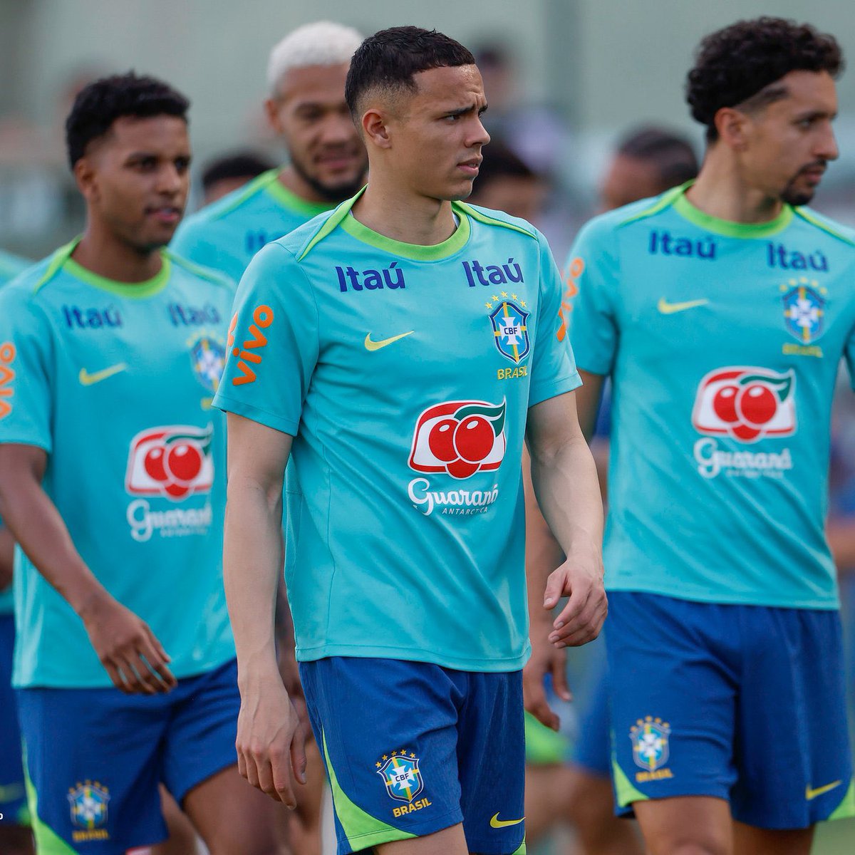 Passados quase 4 anos é muito interessante ver a evolução e o caminho de Vanderson. Desde os tempos do Grêmio que se via o seu altíssimo potencial. Já chegou e afirmou-se na seleção brasileira. Em breve, acredito que dará o salto do Mónaco para um patamar ainda maior.