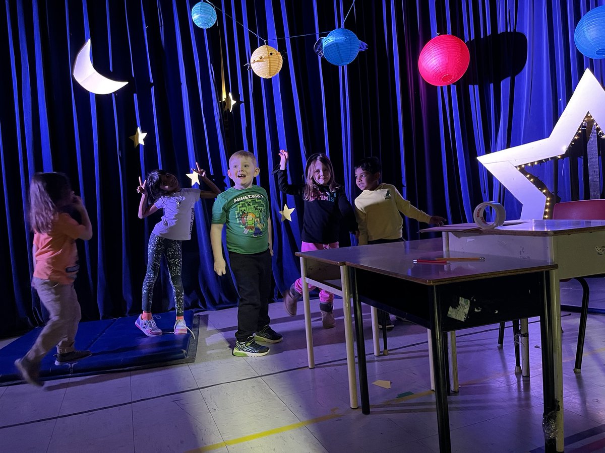 CrystalMHowell's tweet photo. Kindergarten checking out the ‘Adventure In Space’ room at Tricon Elementary! @NLSchoolsCA @NLTeachersAssoc #AdventureInLearning #NLEduWeek2025 https://t.co/SK1cAbUBeR