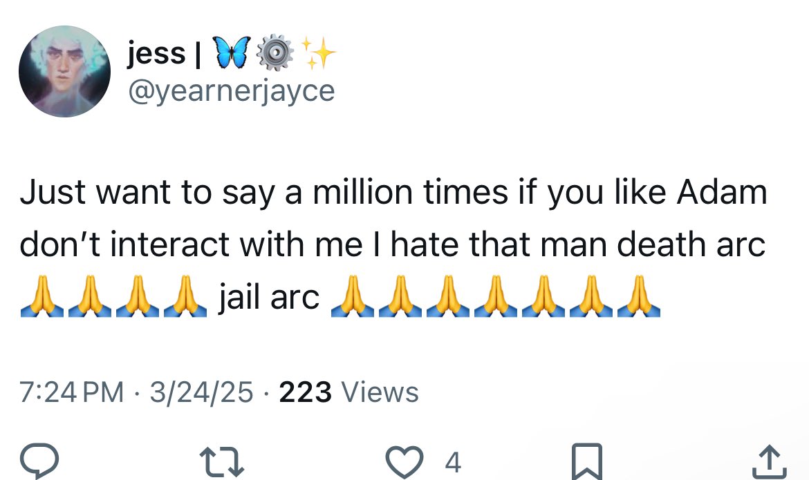 gigigeegwacy's tweet photo. I KNEW you were too sus to be trusted, block. https://t.co/NzS0r2Vb6R