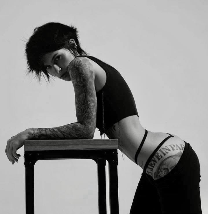 #GigaChad #GigaChadette #SLEEKNTEARS