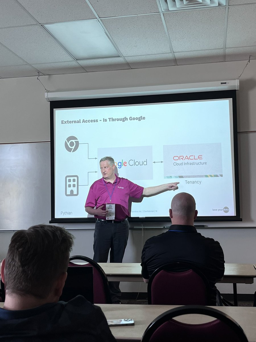 rsalazar_ace's tweet image. The only one @simonpane 
#PythianLife
#ACEPro
#OCI 
@utoug