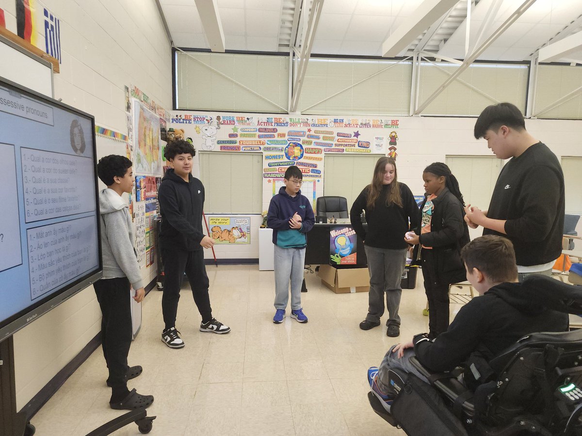 Speaking a different language is just an opportunity to expand our knowledge. Seven students , seven different languages!! <a href="/ParticipateLrng/">Participate Learning</a> #UnitingOurWorld