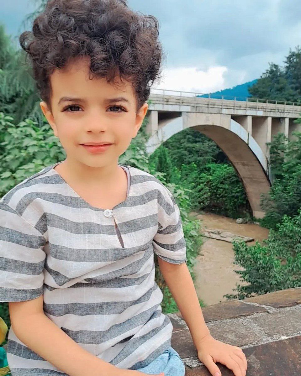 سالار معمولی هستن کراش دخترا