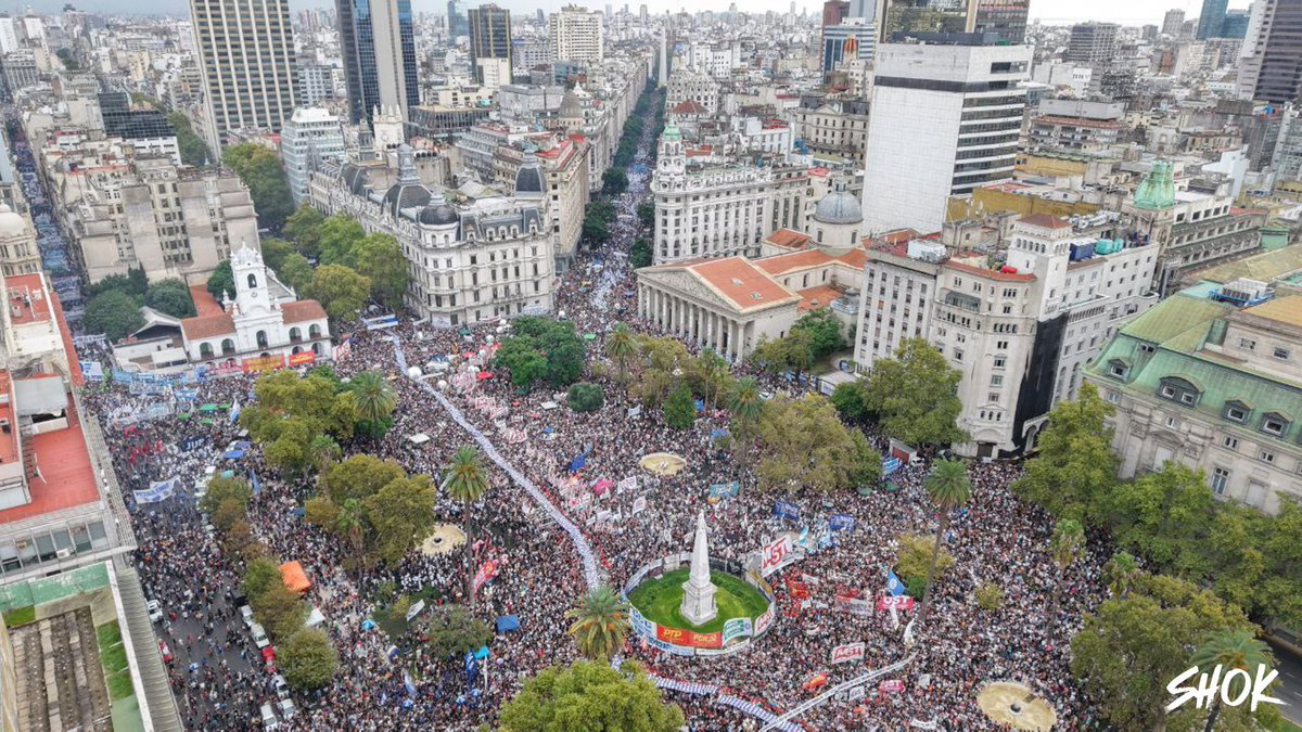 wadodecorrido's tweet photo. Otro 24 de marzo con la Plaza de las Madres y Abuelas colmada de pueblo al grito de Nunca Más. https://t.co/IrBJtkNNzh