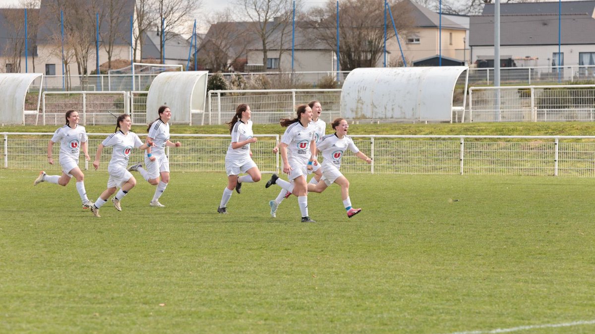 [ Coupe de Normandie U18F ] 

Direction 🔜 1/2 Finale ✅ 

Un match raté.. en difficulté sur de nombreux aspects c’est notre adversaire qui aurait dû l’emporter avant les TAB, mais notre gardienne a été exceptionnelle et nous permet passer un tour supplémentaire 🤩 🔵⚪️